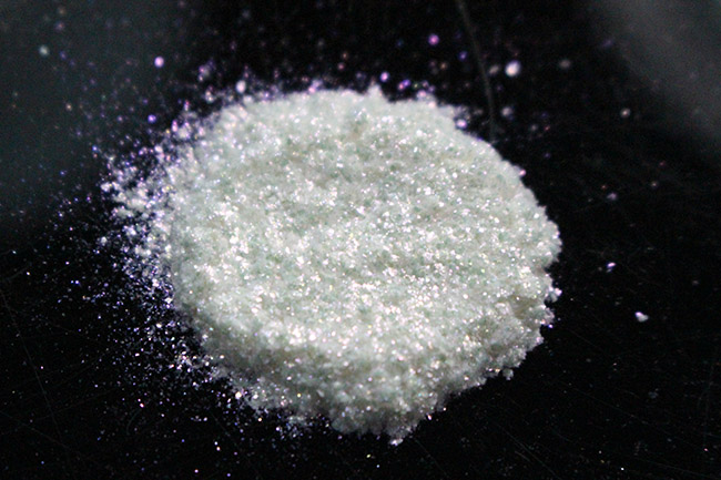 Shimmer Green mica powder